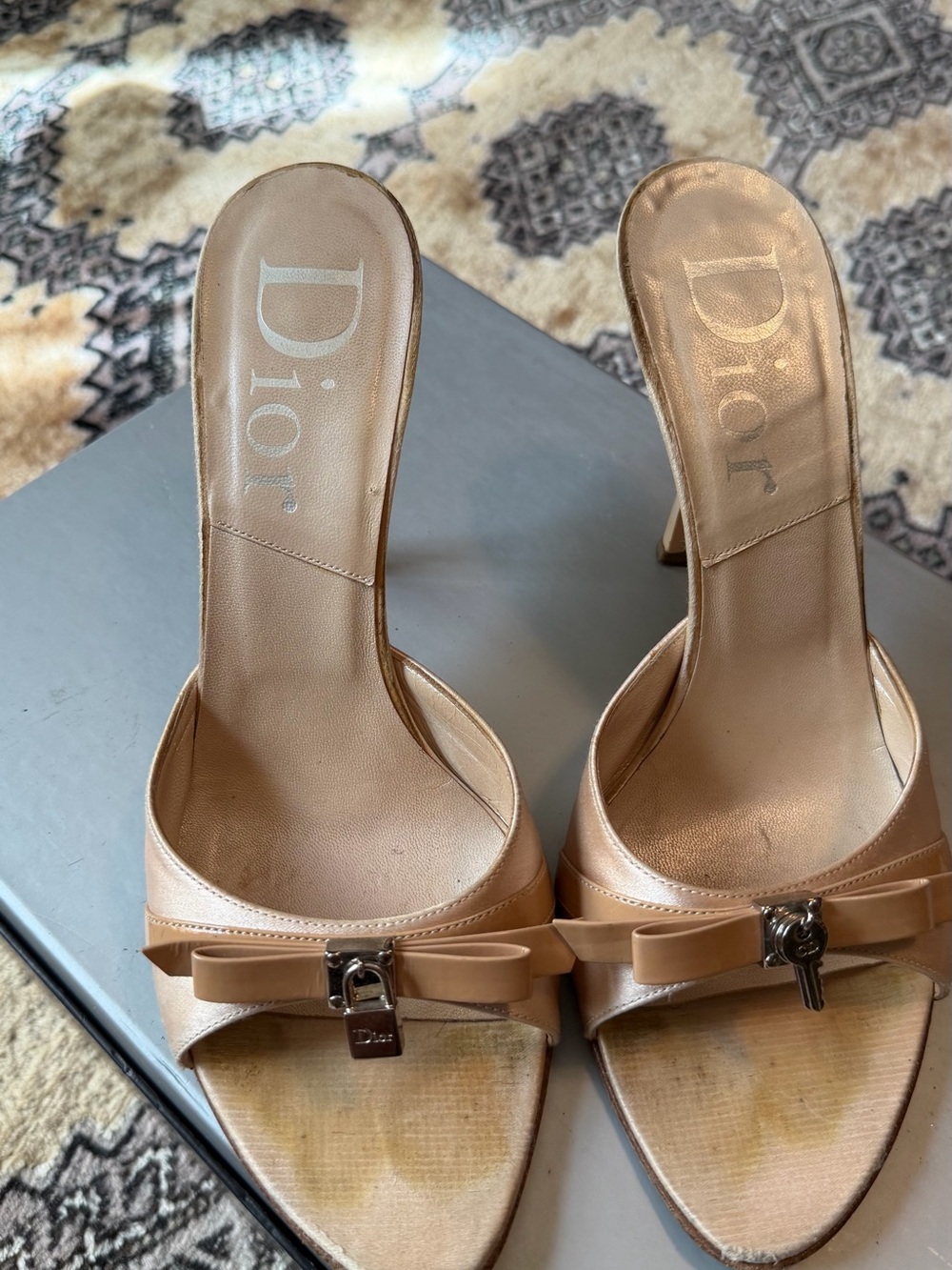 Dior Beige Leather Bow Slide Sandals with Padlock Charm - Picture 3 of 7